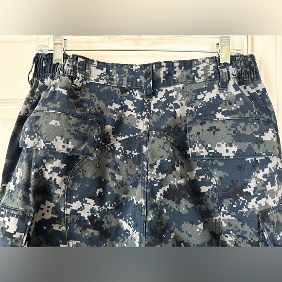 Blue camo print pants - Picture 4 of 6